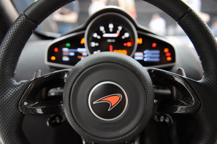  McLaren MP4-12C 2012 года  (фото 68 из 129)